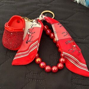Mini glitter crocs keychain, cute beads Wrislet charm key holder